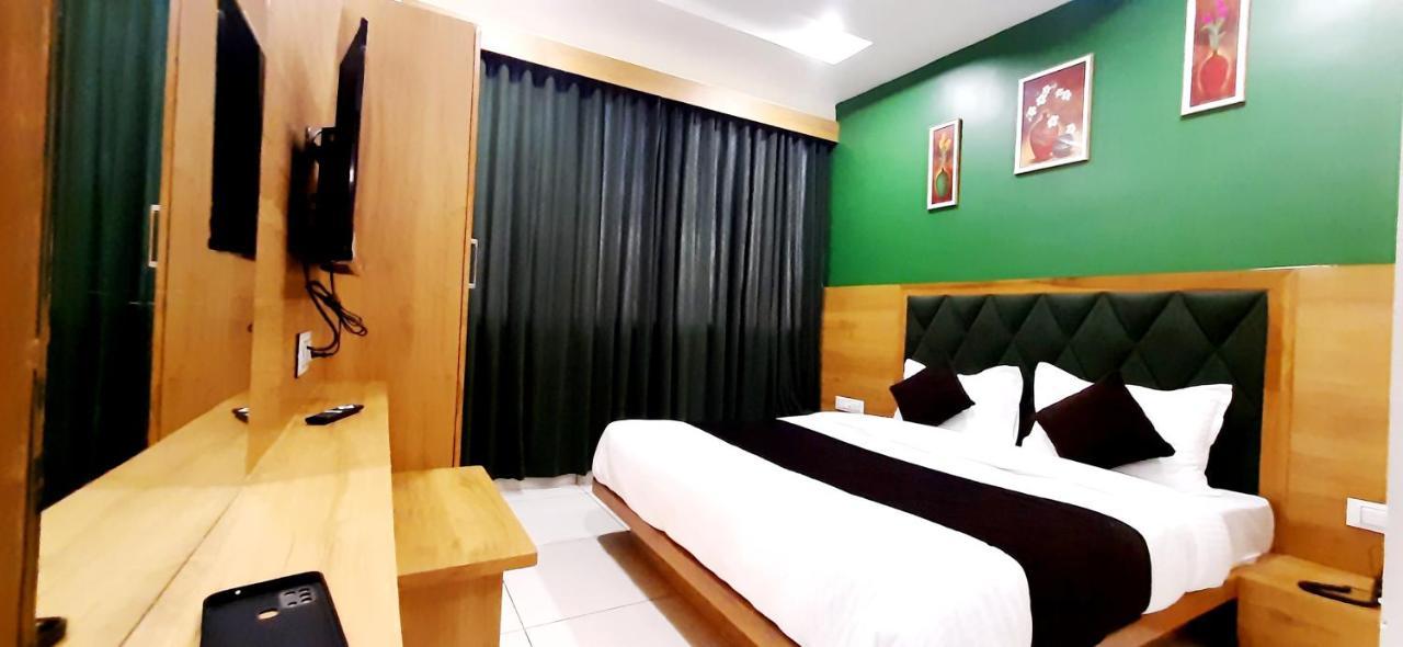 Hotel Suncity Ahmedabad Exterior photo