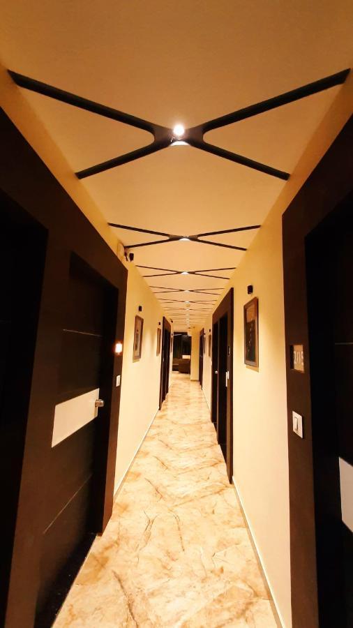 Hotel Suncity Ahmedabad Exterior photo