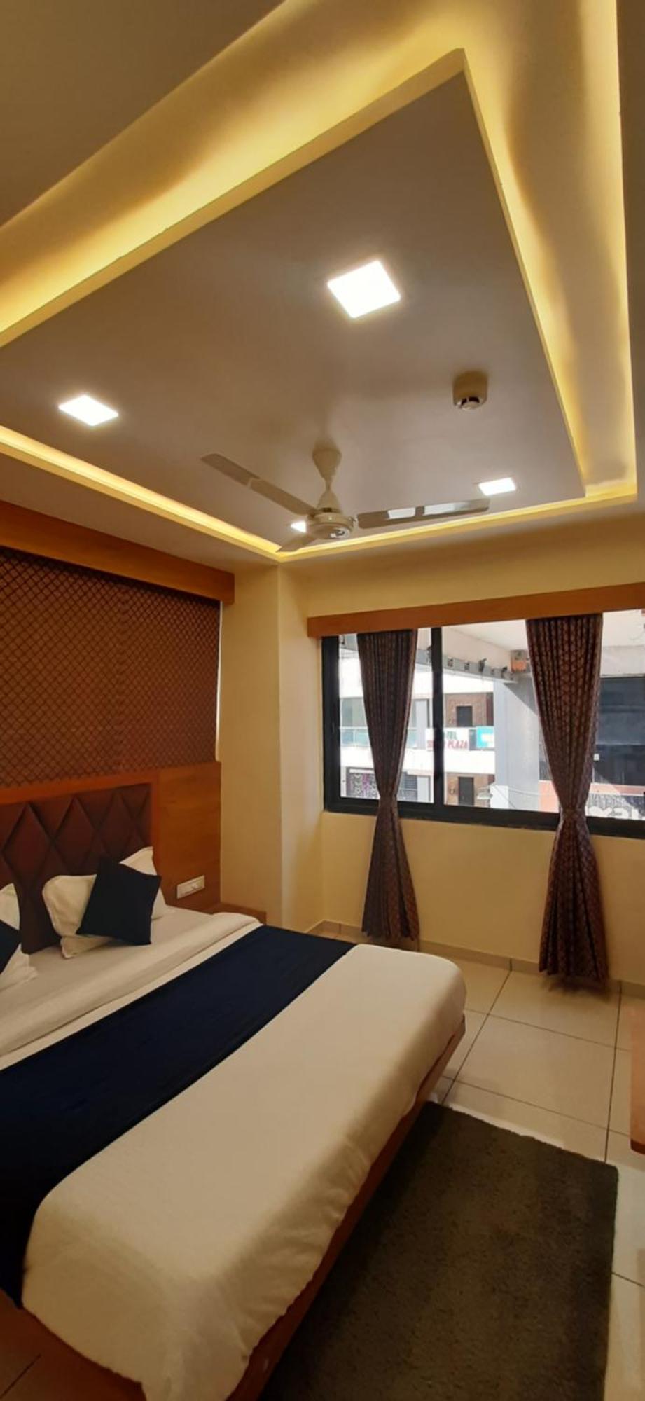 Hotel Suncity Ahmedabad Room photo