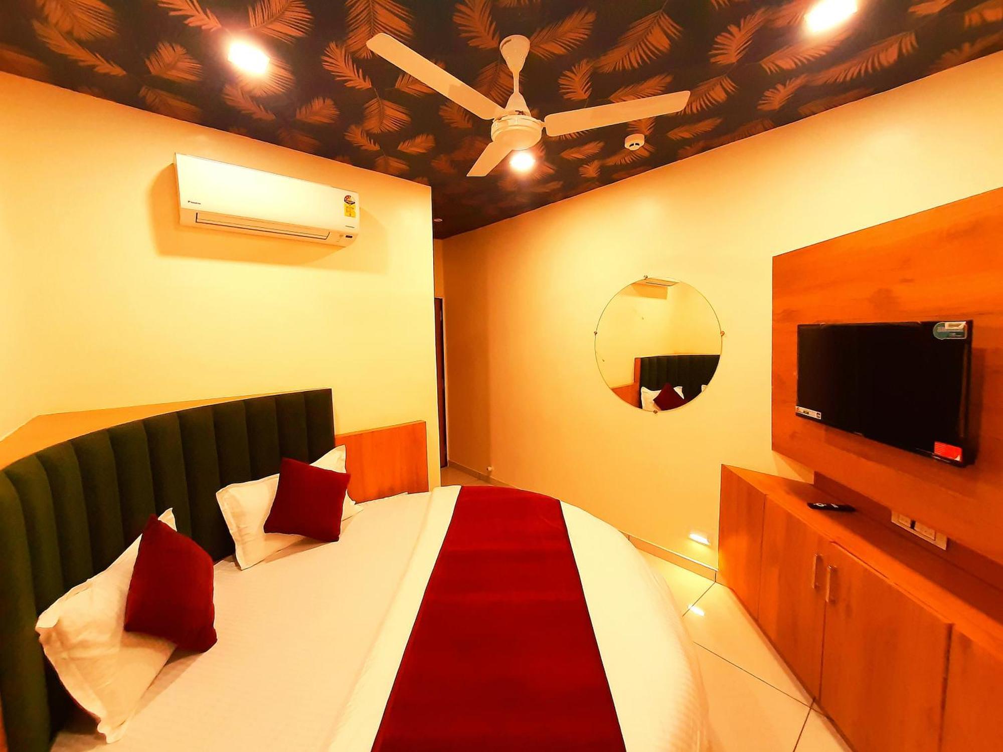 Hotel Suncity Ahmedabad Exterior photo