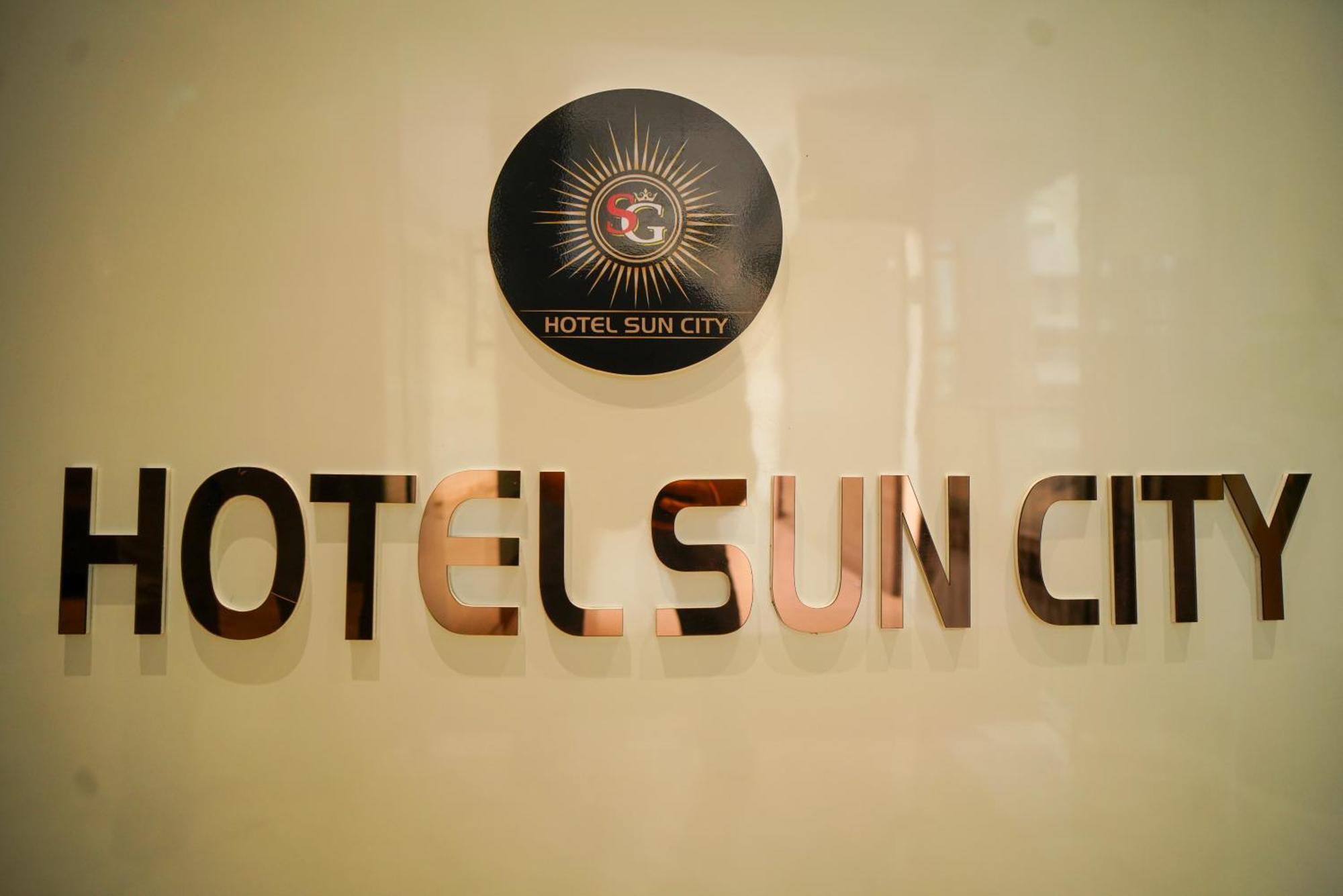 Hotel Suncity Ahmedabad Exterior photo